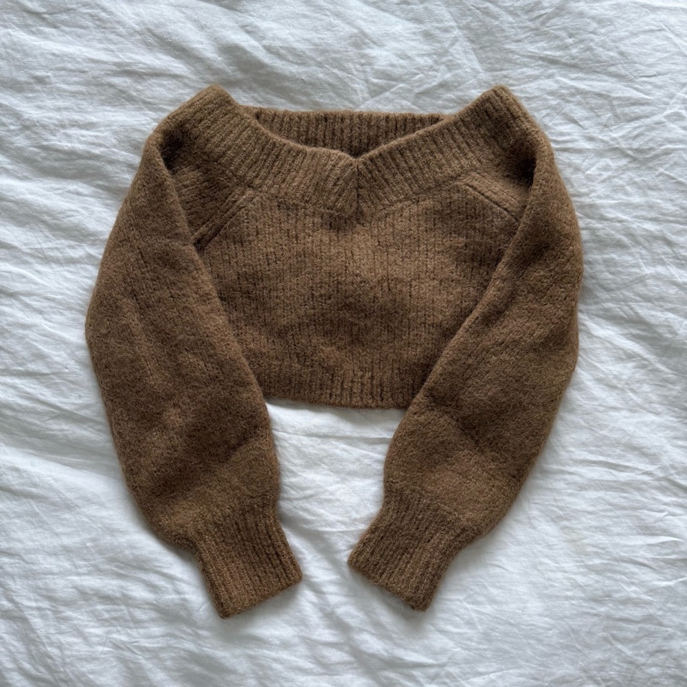 & Other Stories Brown V-Neck Crop Sweater